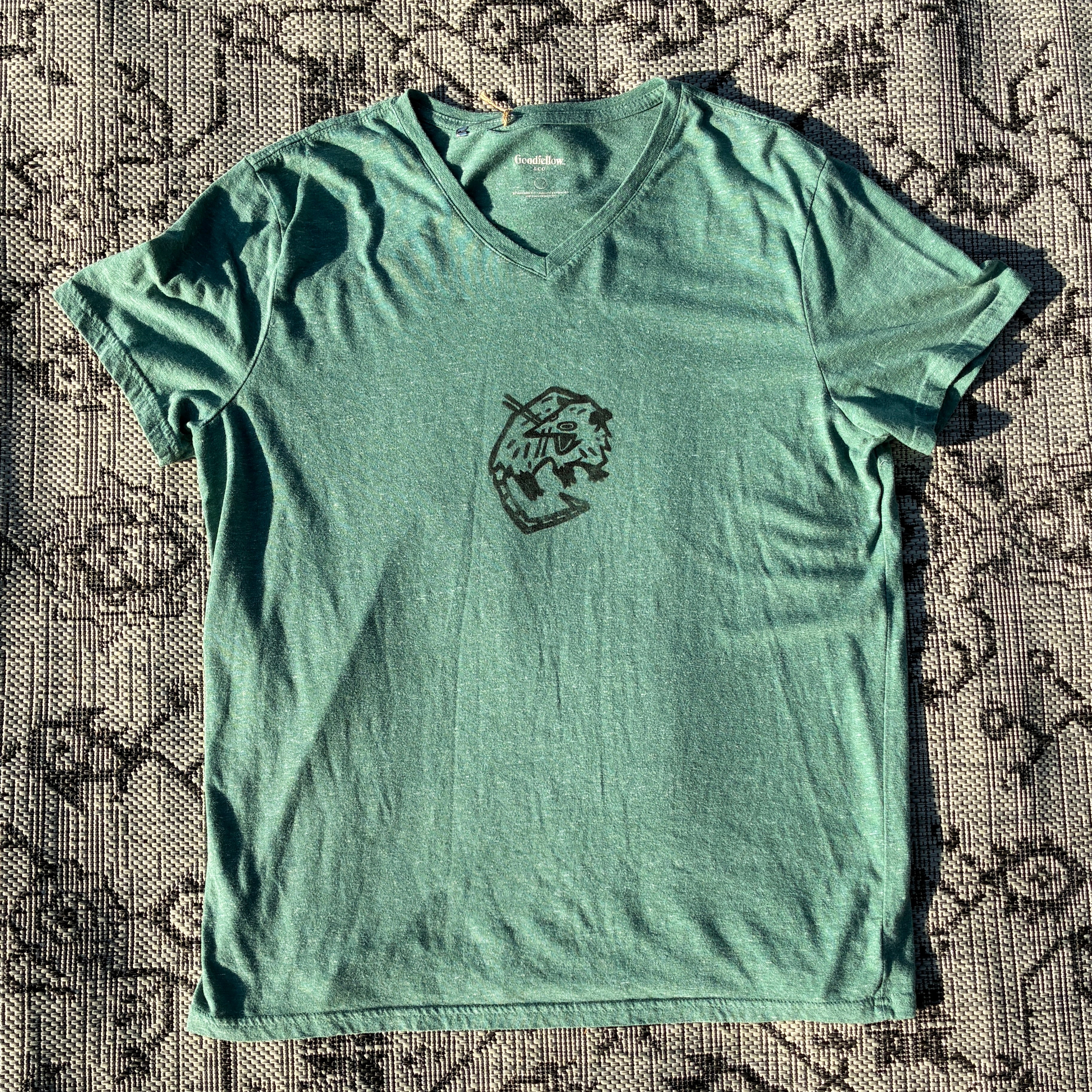 Screaming Possum Teal Green V-Neck Tee Large