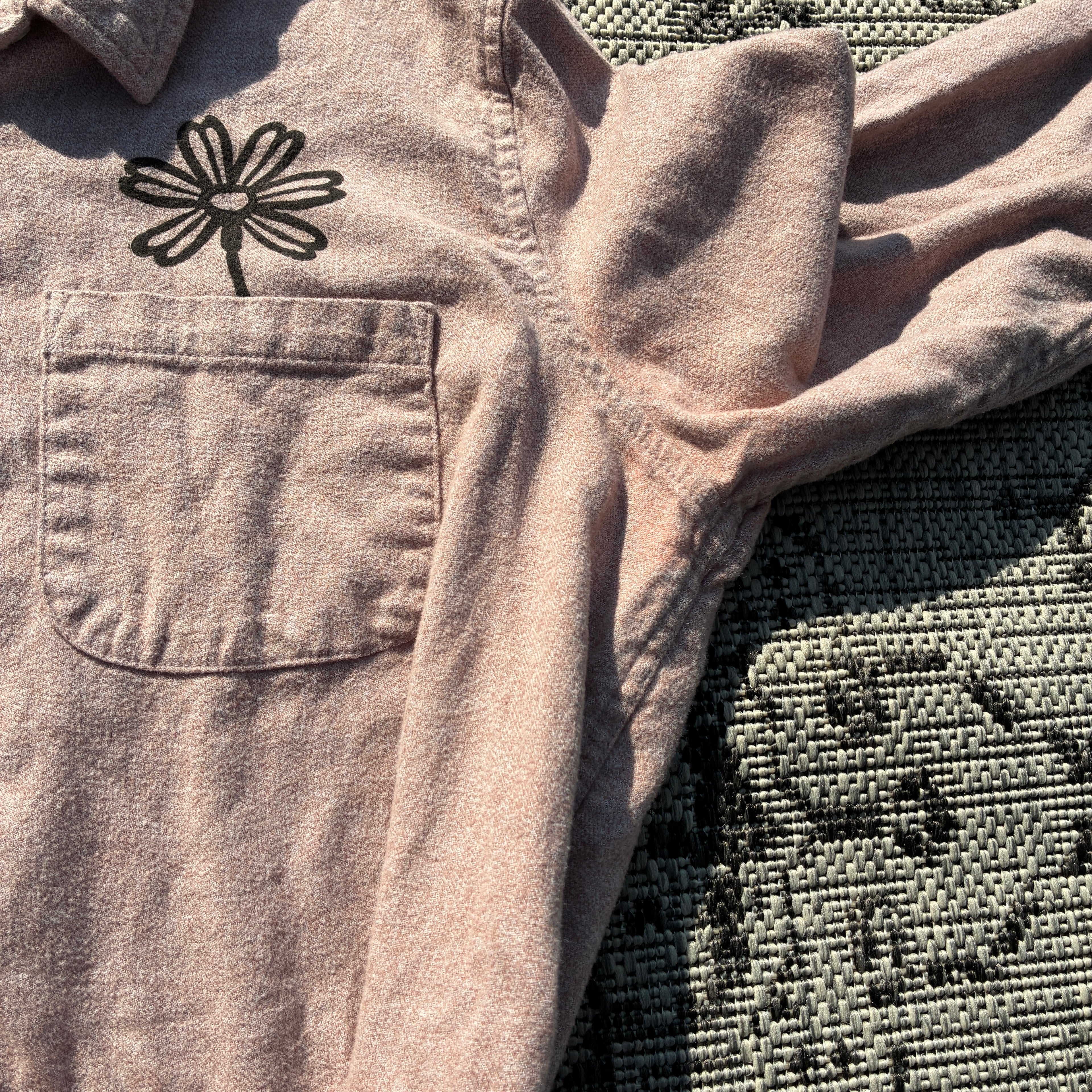 Daisy Pocket Pale Pink/Beige Button Up Small