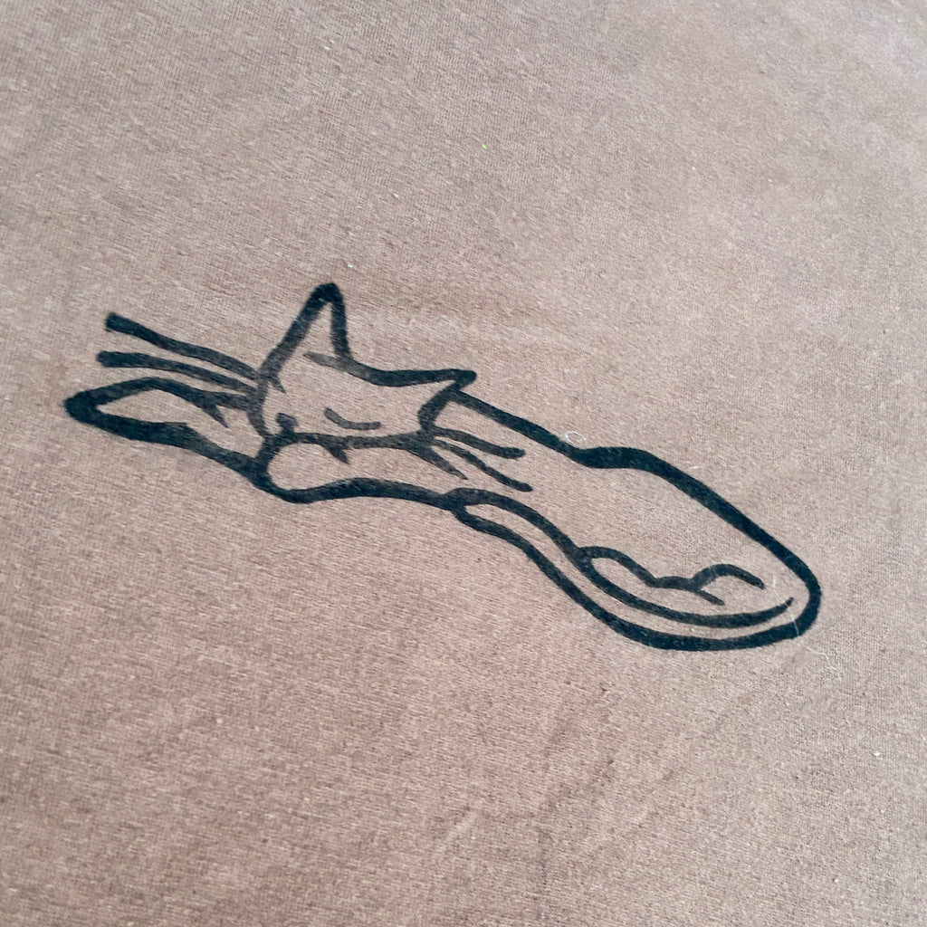 Sleepy Kitty Brown Tee XL