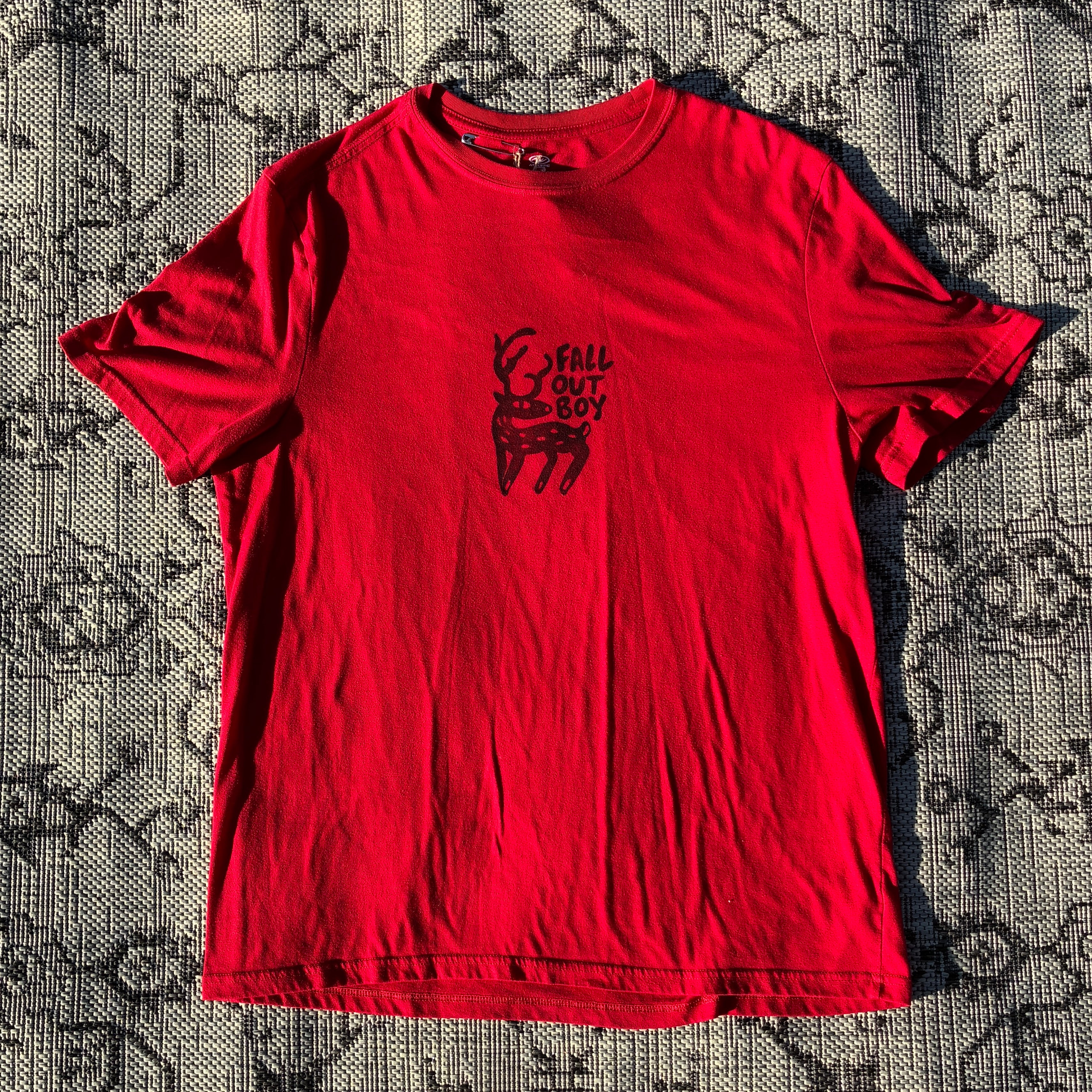FOB Deer Red Tee Large