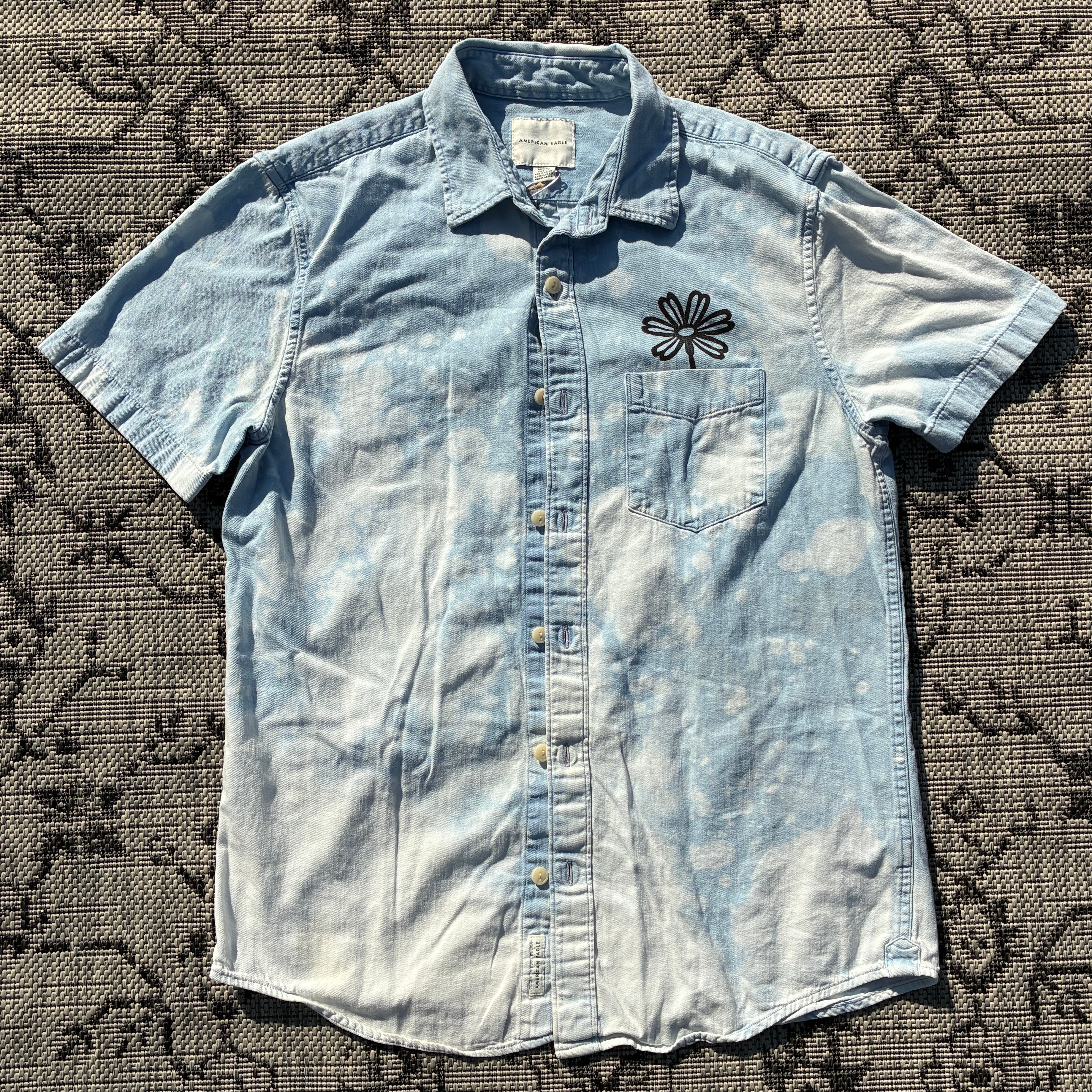 Daisy Pocket Acid Wash Bleach Dyed Short Sleeve Button Up Small