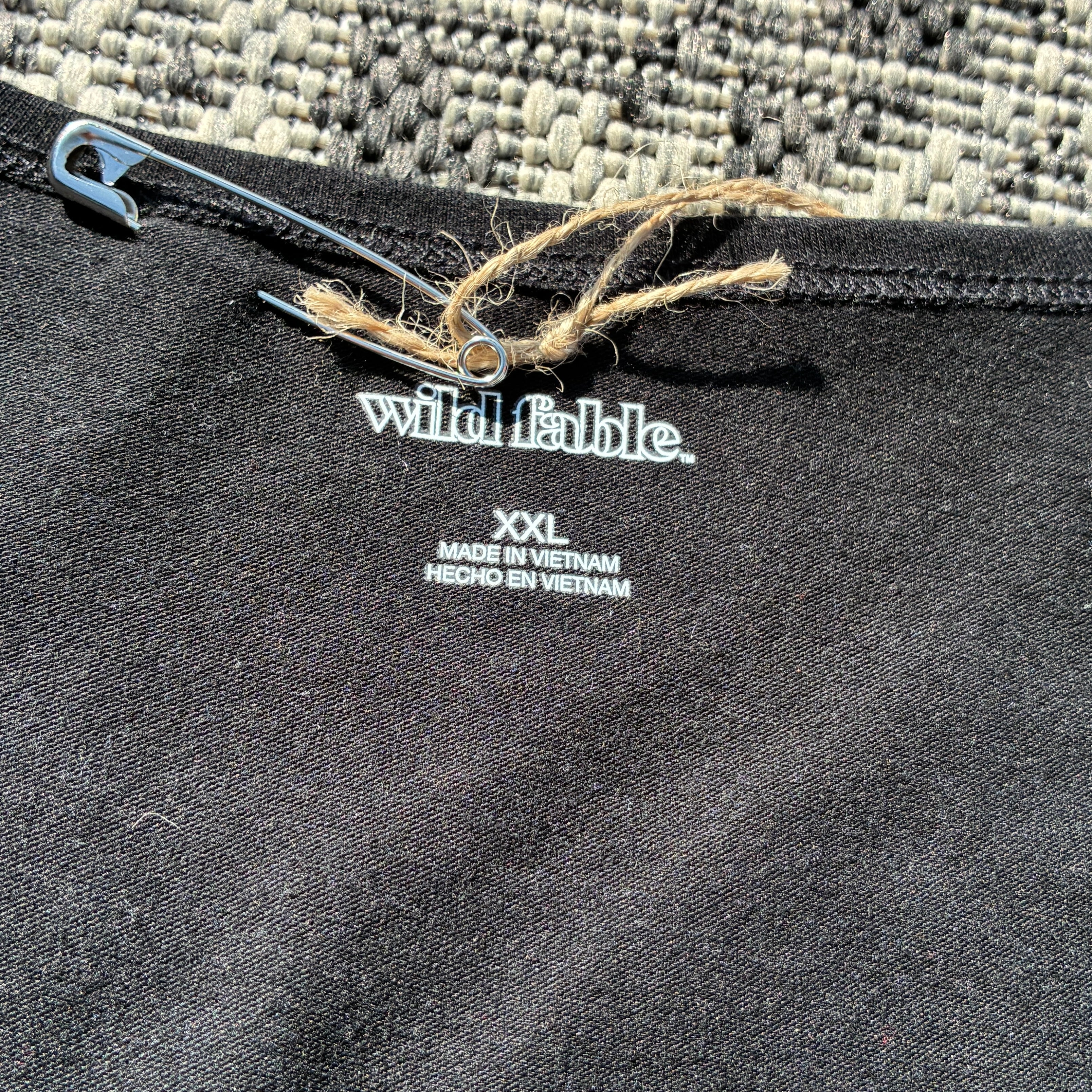 Wolf/Dog Black Square Neck Cropped Tank Top 2X