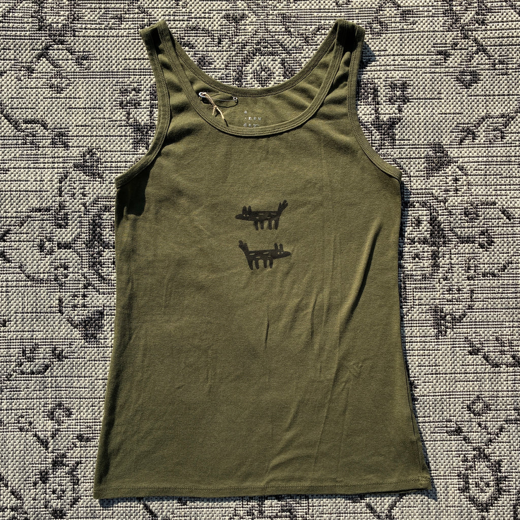 Wolf/Dog Green Tank Top Medium