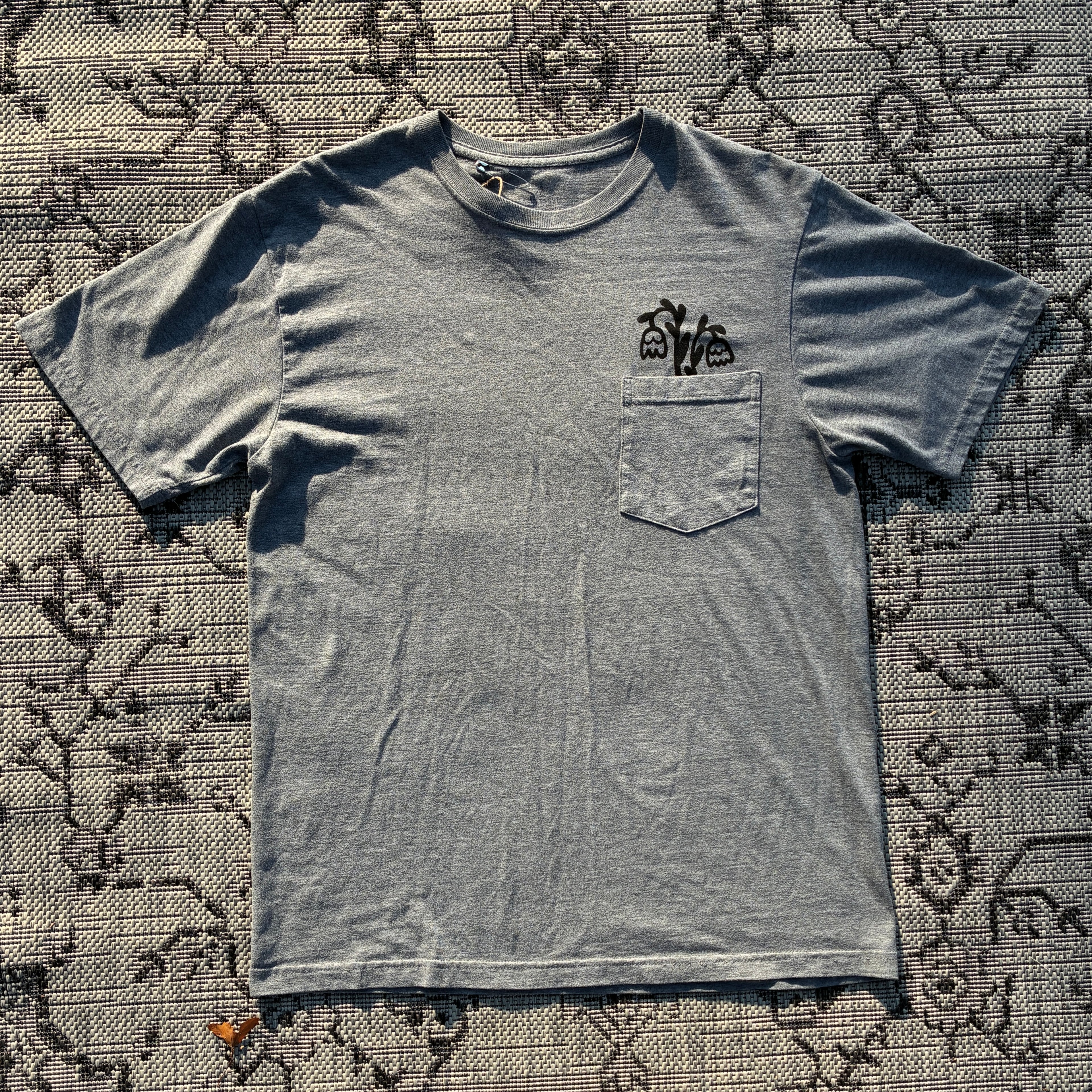 Dying Tulips Grey Pocket Tee Small