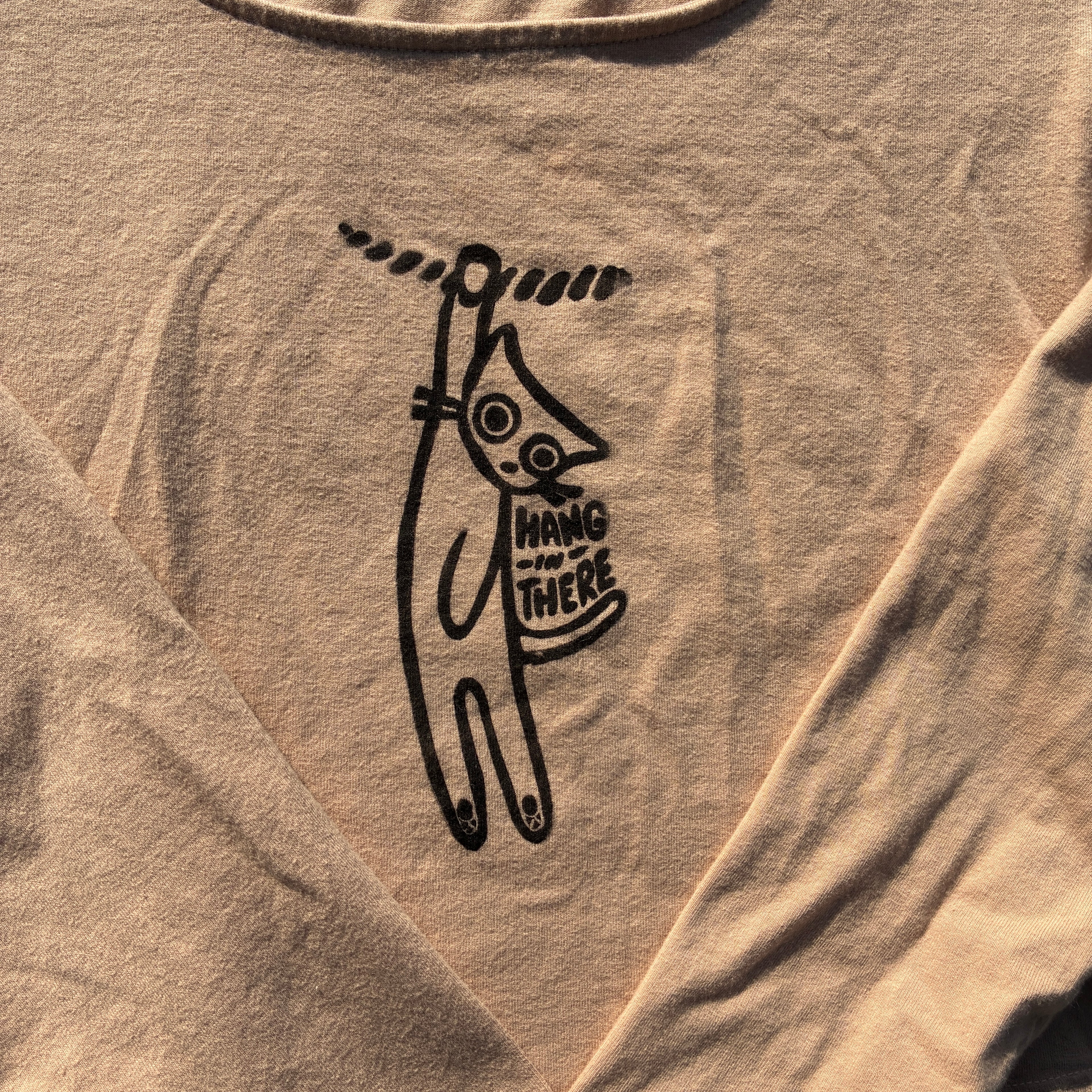 Hang in There Brown Cropped Longsleeve Medium